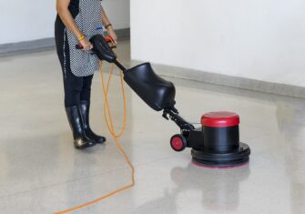  How to Implement Commercial Floor Maintenance in the High-Traffic Areas of Your Facility with Little Interference